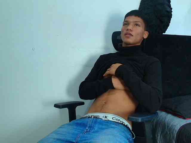 KirosSinclair Sex Cam Show