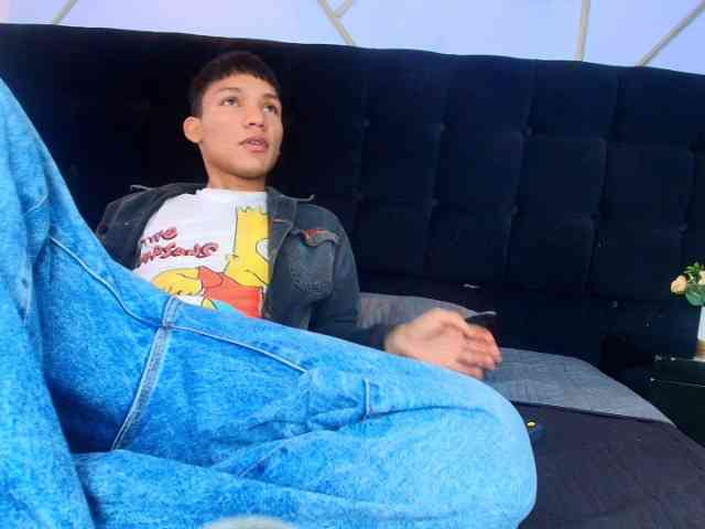 KirosSinclair Sex Cam Show
