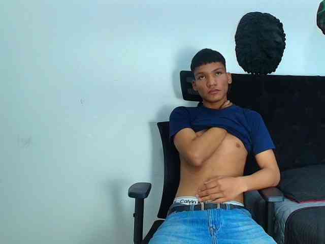 KirosSinclair Sex Cam Show