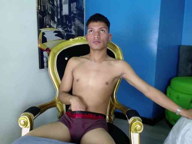 KirosSinclair Sex Cam Show