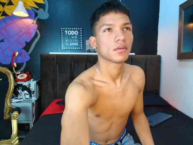 KirosSinclair Sex Cam Show