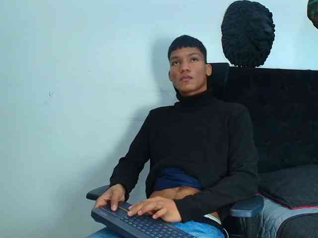 KirosSinclair Sex Cam Show