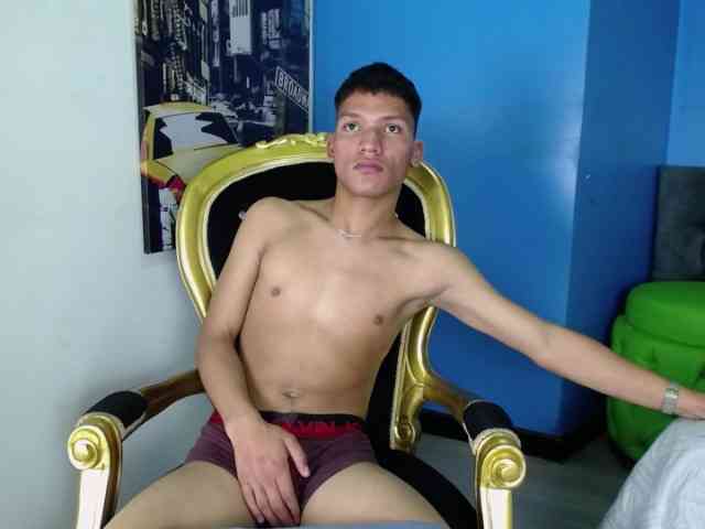 KirosSinclair Sex Cam Show