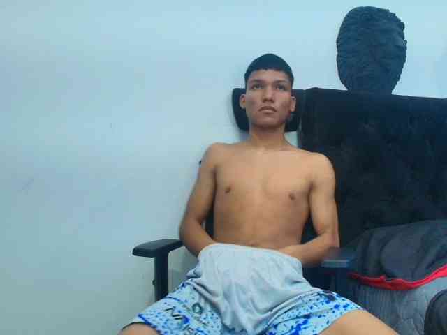 KirosSinclair Sex Cam Show