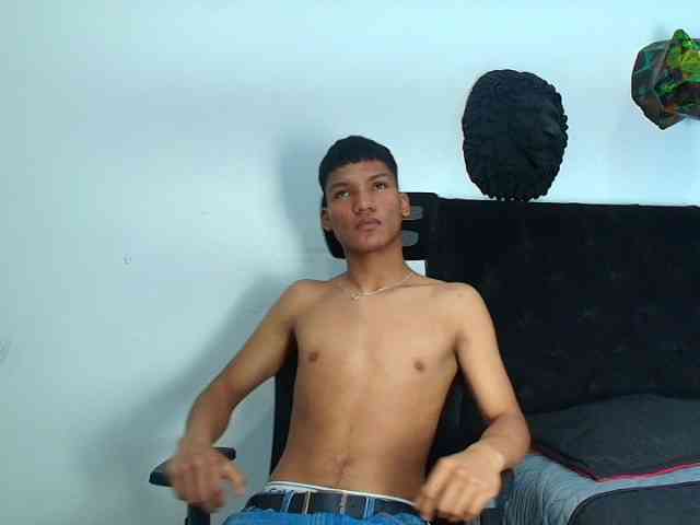 KirosSinclair Sex Cam Show