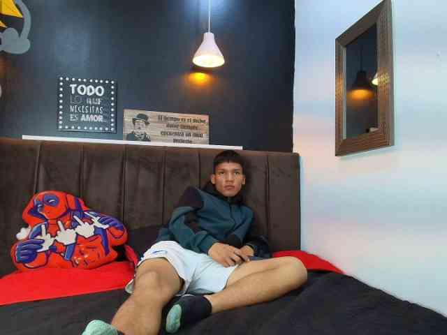 KirosSinclair Sex Cam Show