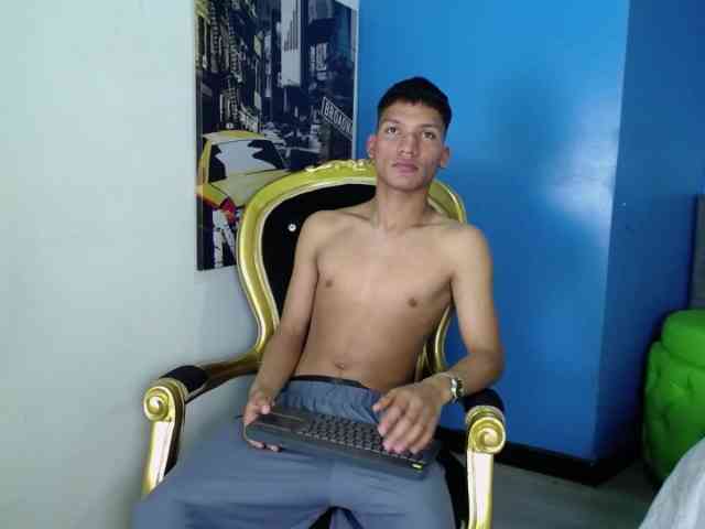 KirosSinclair Sex Cam Show