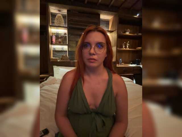 YourDreamWoman live cam on BongaCams