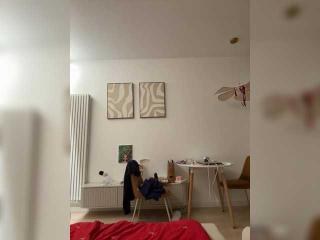 YourDreamWoman live webcam show