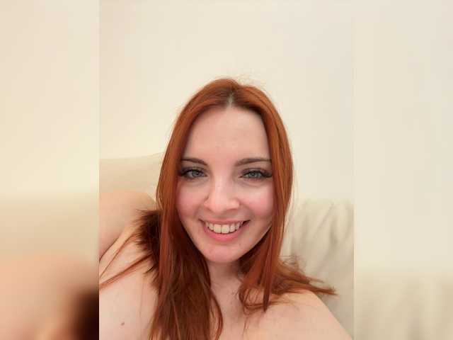 YourDreamWoman live cam on BongaCams
