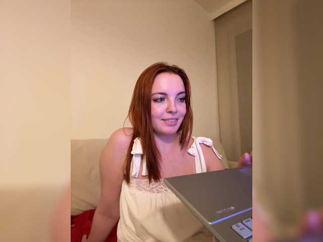 YourDreamWoman live webcam show