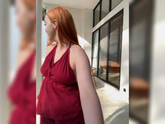 YourDreamWoman live cam preview