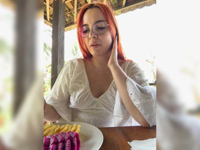 YourDreamWoman live cam on BongaCams