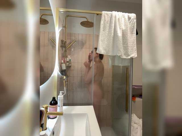 YourDreamWoman live cam