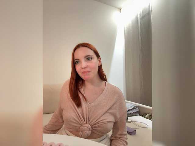 YourDreamWoman live webcam show