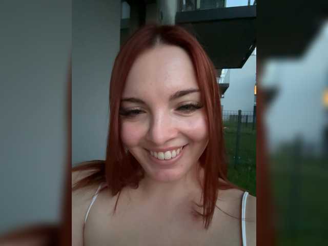 YourDreamWoman live webcam show