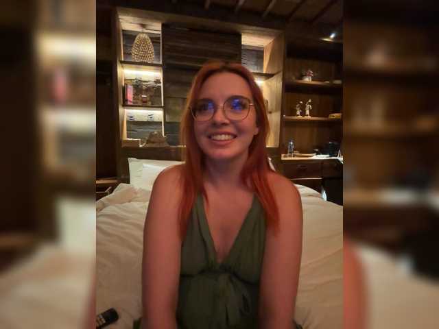 YourDreamWoman live cam on BongaCams