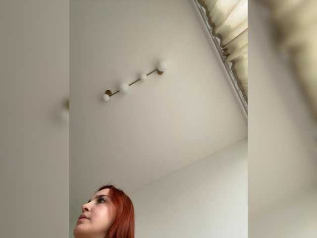 YourDreamWoman live webcam show