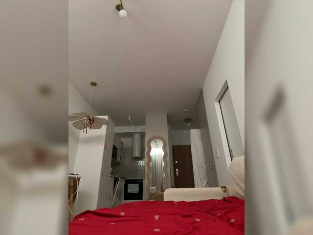 YourDreamWoman live webcam show