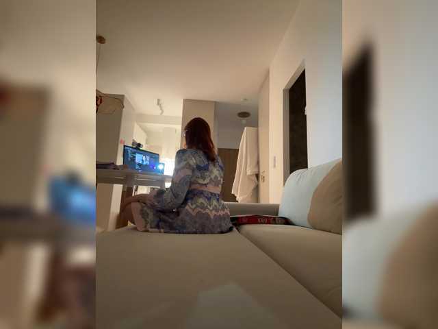 YourDreamWoman live webcam show