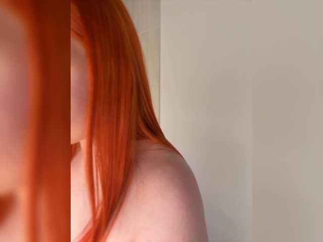 YourDreamWoman live cam preview