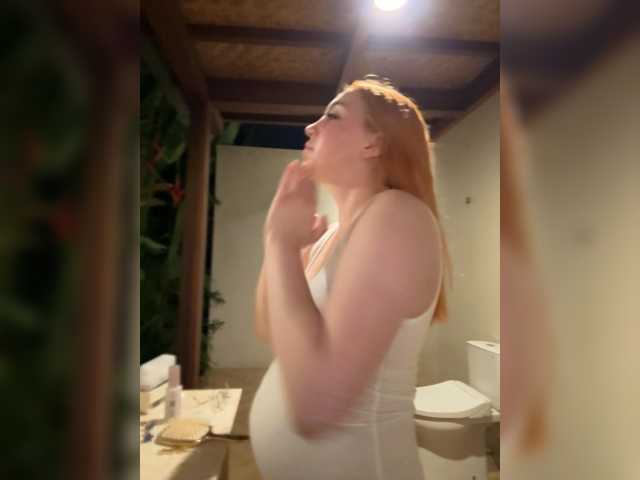 YourDreamWoman live cam on BongaCams