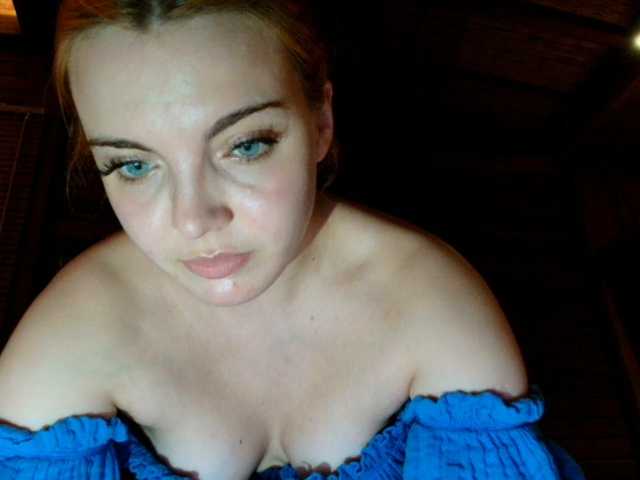 YourDreamWoman live cam on BongaCams
