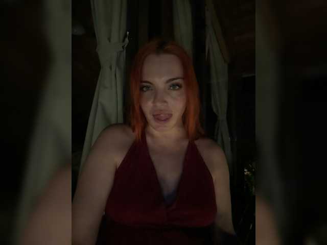 YourDreamWoman live cam preview