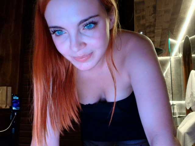 YourDreamWoman live cam on BongaCams