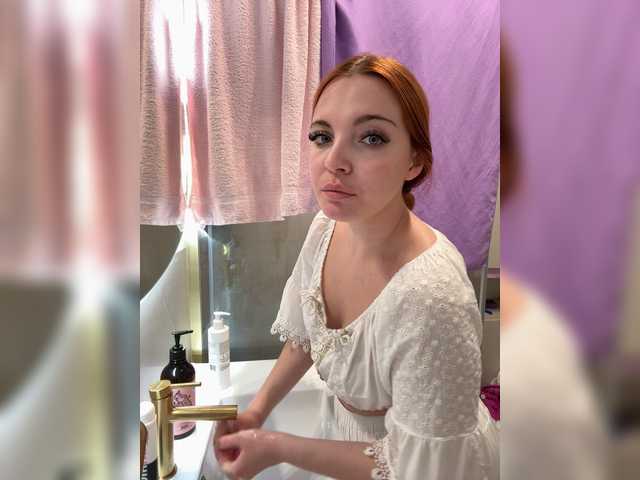 YourDreamWoman live cam on BongaCams