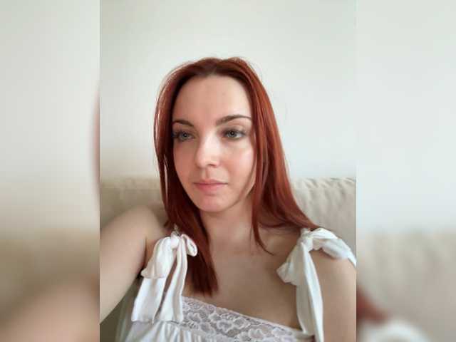 YourDreamWoman live webcam show