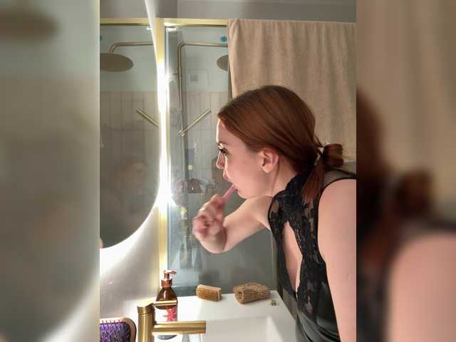 YourDreamWoman live cam on BongaCams