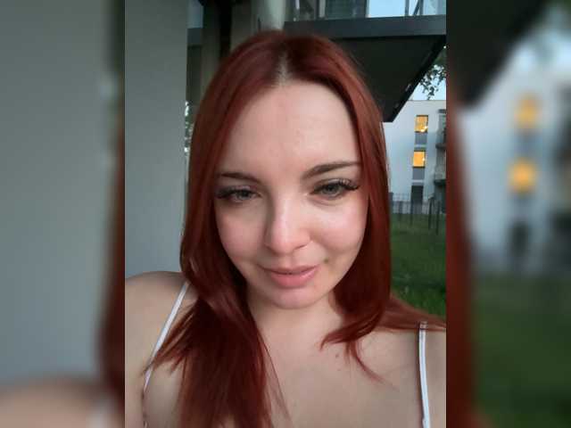 YourDreamWoman live webcam show
