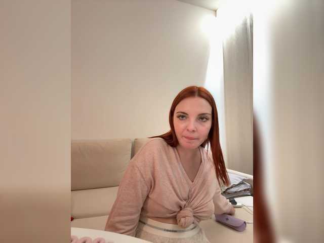 YourDreamWoman live webcam show