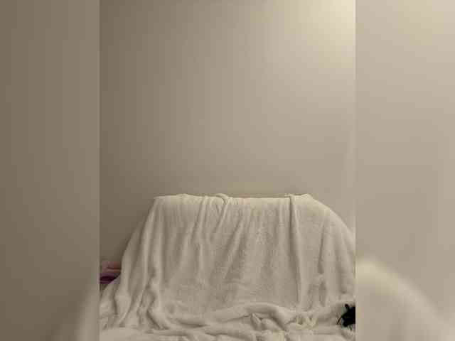 YourDreamWoman webcam