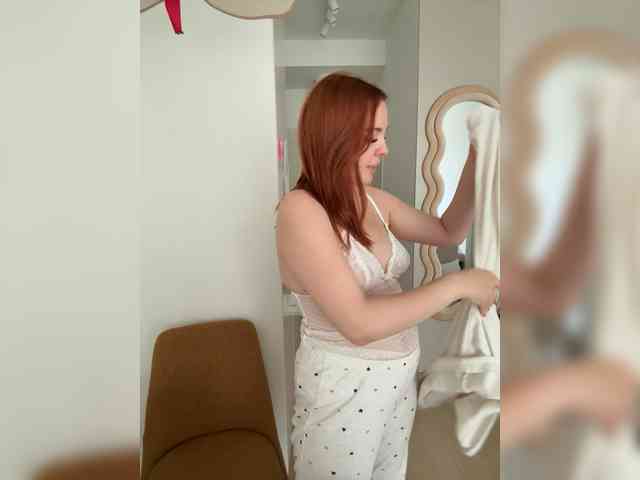 YourDreamWoman webcam