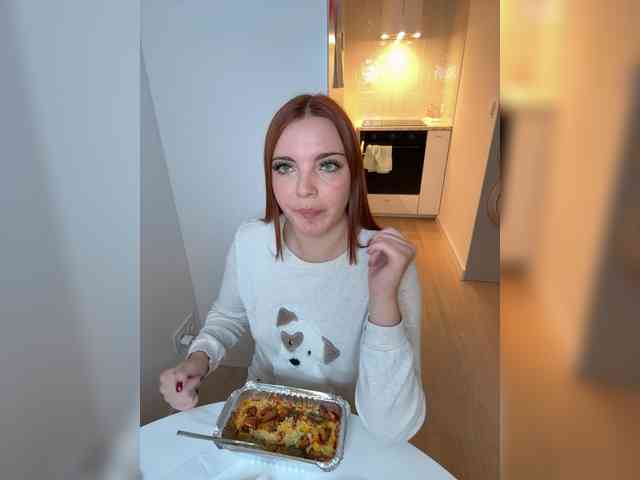 YourDreamWoman webcam