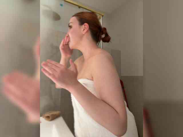 YourDreamWoman webcam