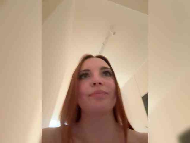 YourDreamWoman webcam