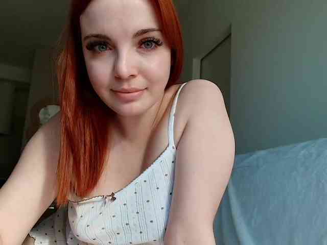 YourDreamWoman webcam