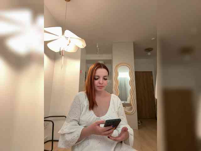 YourDreamWoman webcam