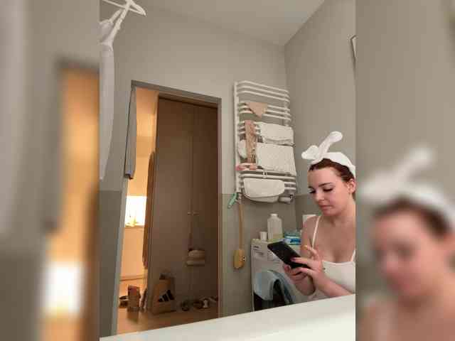 YourDreamWoman webcam