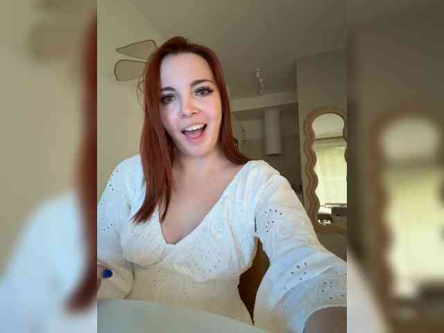 YourDreamWoman webcam