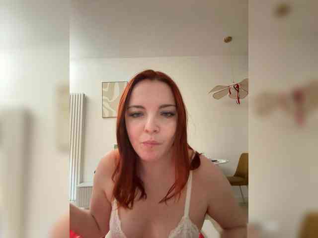 YourDreamWoman webcam