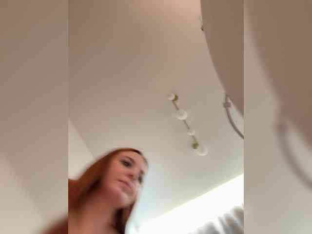 YourDreamWoman webcam
