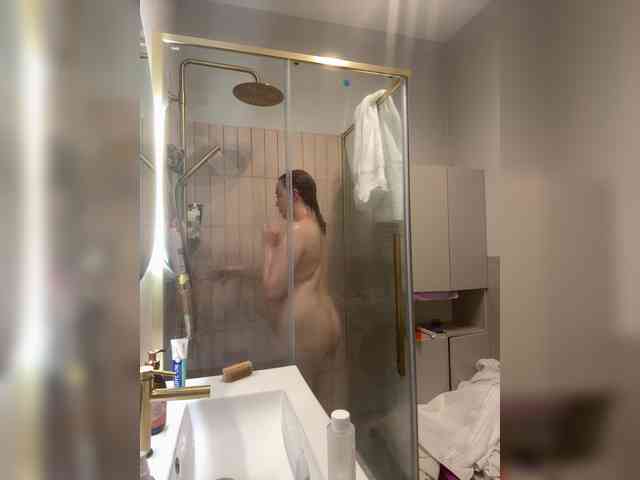 YourDreamWoman webcam