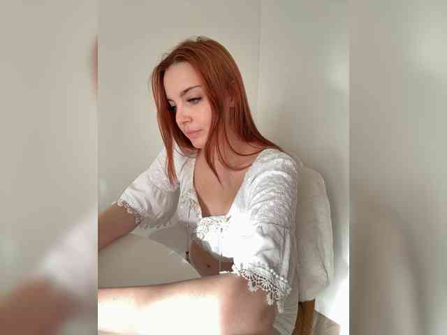 Model: YourDreamWoman