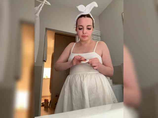 YourDreamWoman webcam