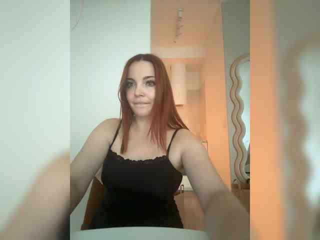 Model: YourDreamWoman