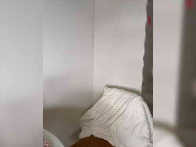 YourDreamWoman webcam